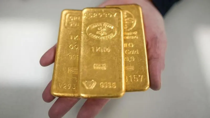 Le prix de l'or retombe sous 4 000 $ pour la première fois depuis le 20 juillet